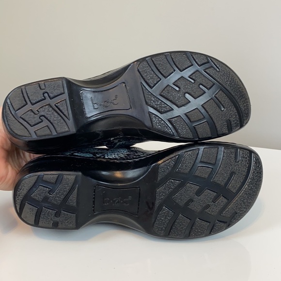BOC Gray And Black Snake Print Clogs Size 7 - Picture 9 of 15